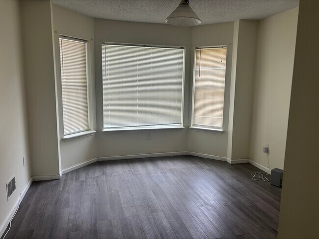 Foto del edificio - 53 Inwood Ave