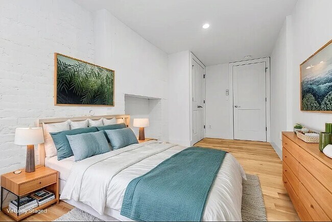 Foto del edificio - 404 W 22nd St