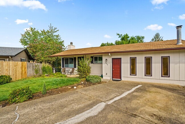 Building Photo - Apply directly on our website https://thetlcrealtyteam.com