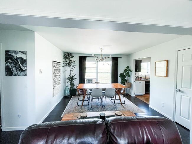 Foto del edificio - 4129 W Hill Rd