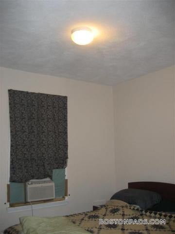 Foto del edificio - 359-361 Western Ave.