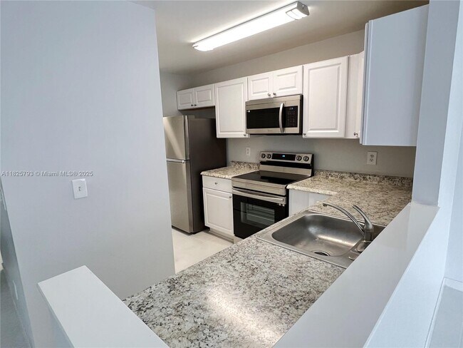 Foto del edificio - 3661 NW 122nd Terrace