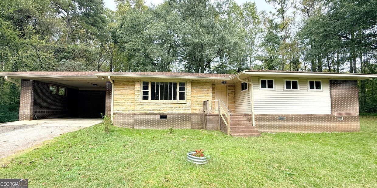 Primary Photo - 42 Bagwell Dr