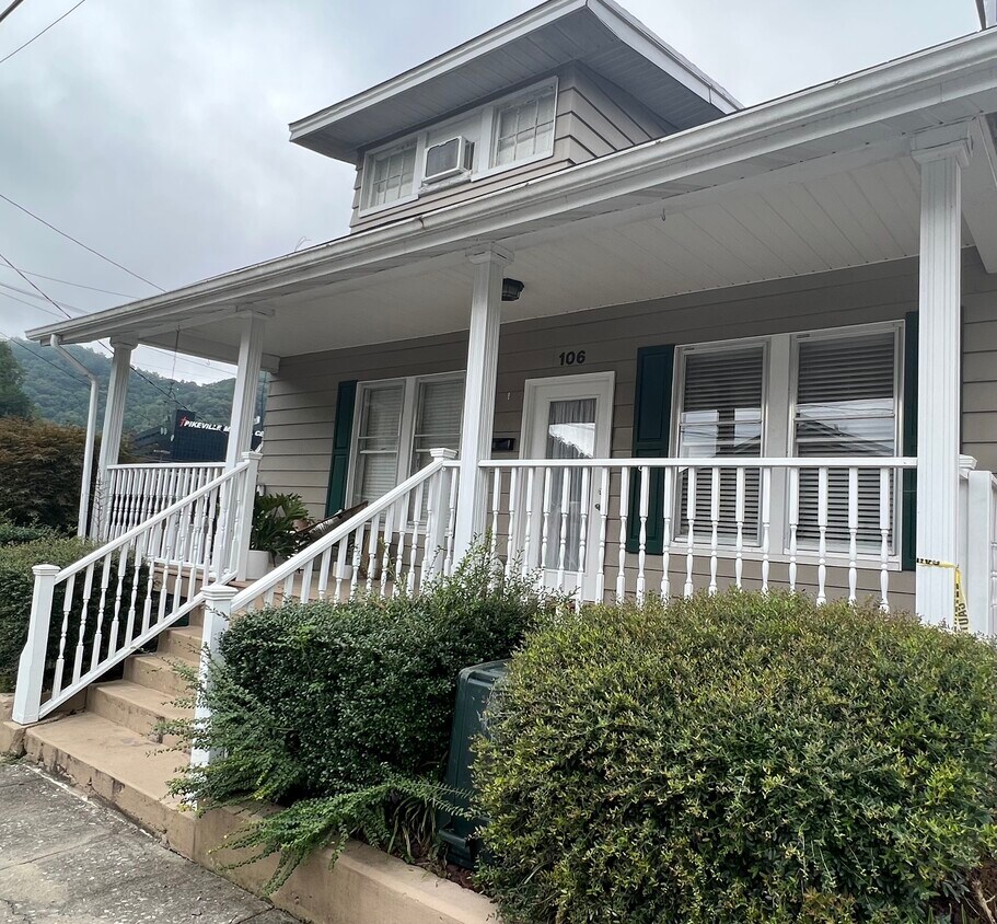 106 Williamson St, Pikeville, KY 41501 House for Rent in Pikeville