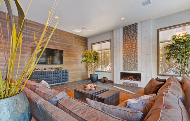 Building Photo - Redmond Ridge