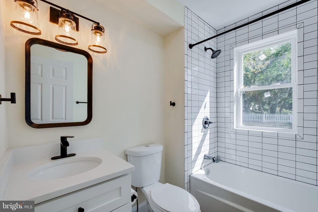 215 Bridgeton Pike, Mantua Township, NJ 08051 House for Rent in