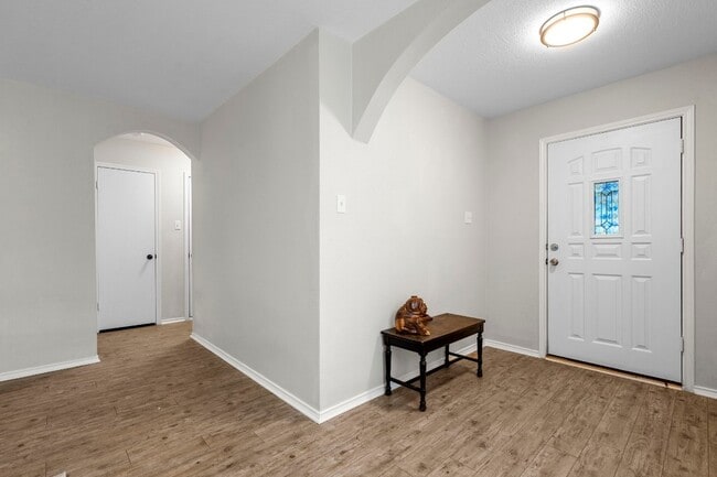 Building Photo - 3103 Crownover St
