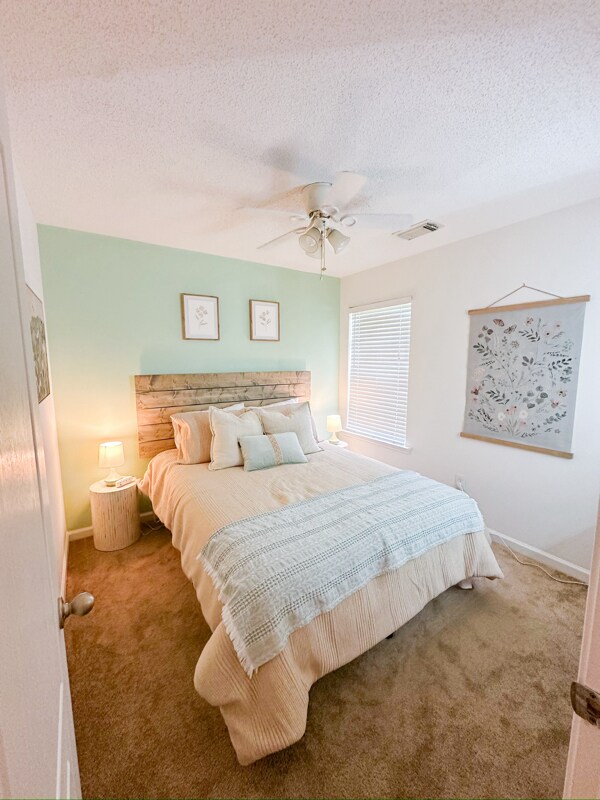 Foto del edificio - 3738 Cres Gardens Dr