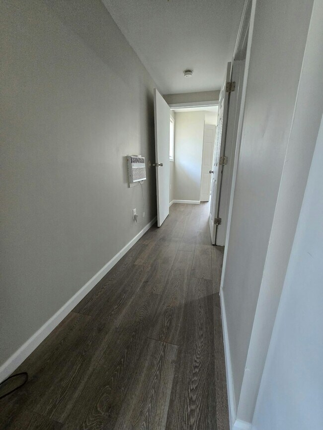 Foto del edificio - 36984 Division Rd