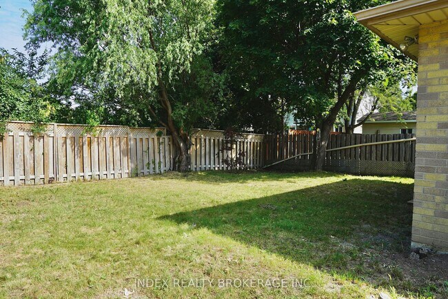 Building Photo - 6 Barkwood Crt