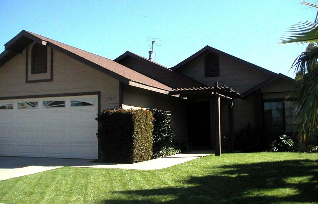 Foto principal - 3 br, 2 bath House - 13942 CASPIAN WY