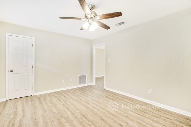 Building Photo - 7110 Carolyn Cir