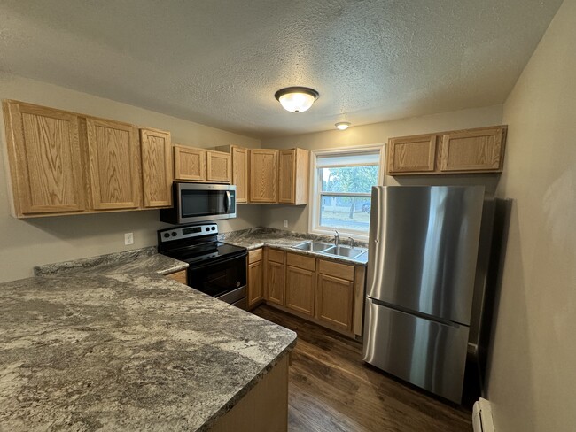 Kitchen - 1015 Grand Ave