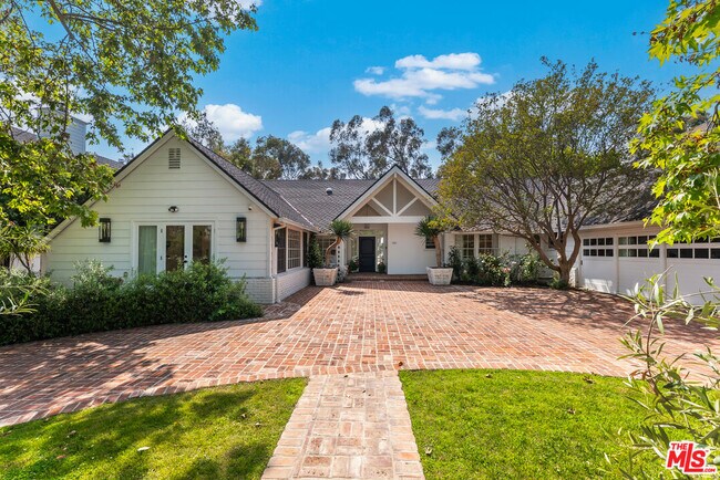 Building Photo - 797 Amalfi Dr