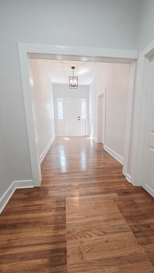Foto del edificio - 159 Poplar Ave