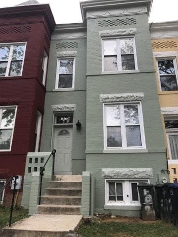 Primary Photo - 1027 10th St NE