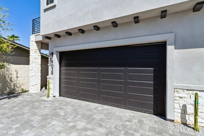 Foto del edificio - 902 W Hazelwood St