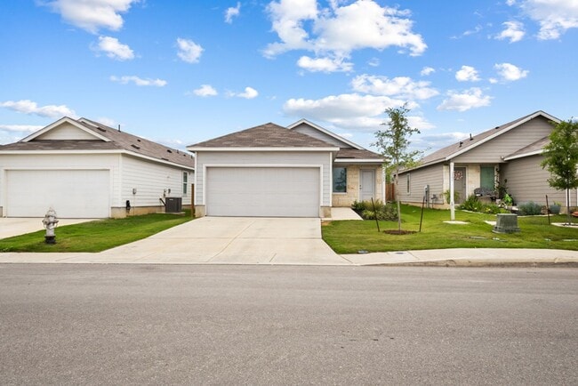 Photo - 1355 Loop St House