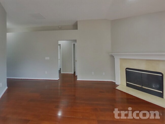 Building Photo - 3582 White Cow Ct