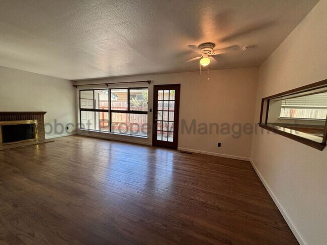 Foto del edificio - 750 Crain St
