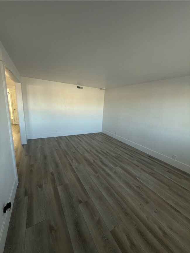 Foto del edificio - 7143 S 2700 W