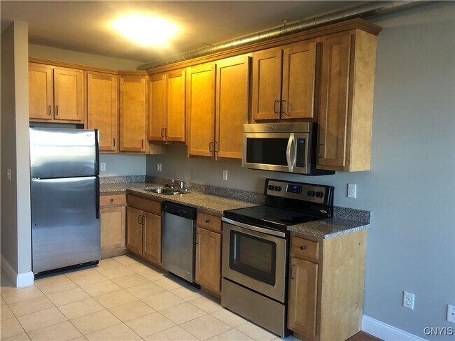 Foto del edificio - 721 N Clinton St