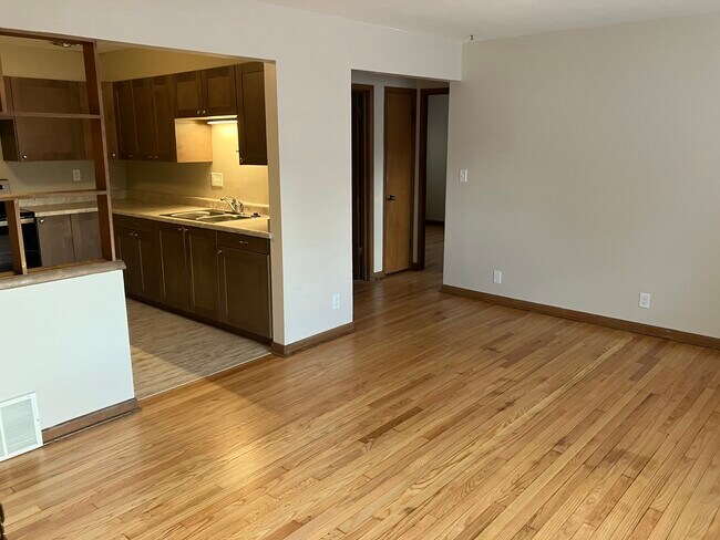 Foto del edificio - 3050 W Fardale Ave