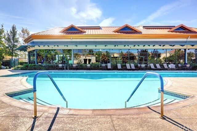 Building Photo - 1705 Las Colinas Rd