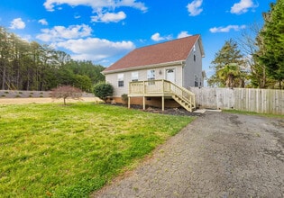 Building Photo - 7610 Sarah Dr