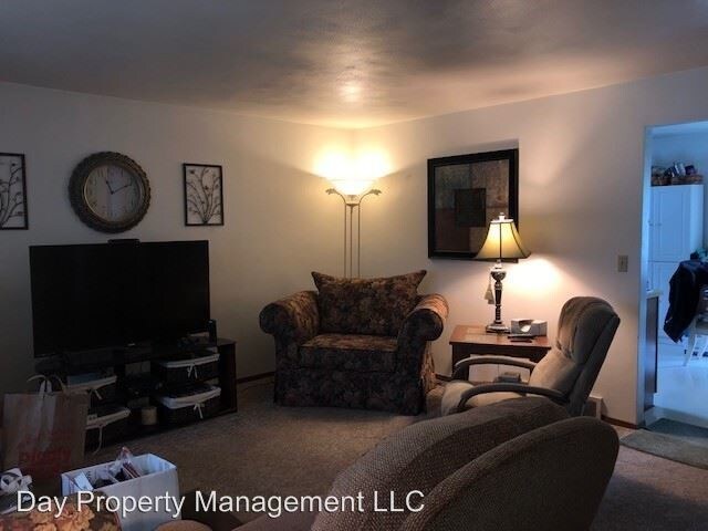 Building Photo - 1419-1421 Miami Cir