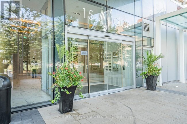 Building Photo - 15 Queens Quay E