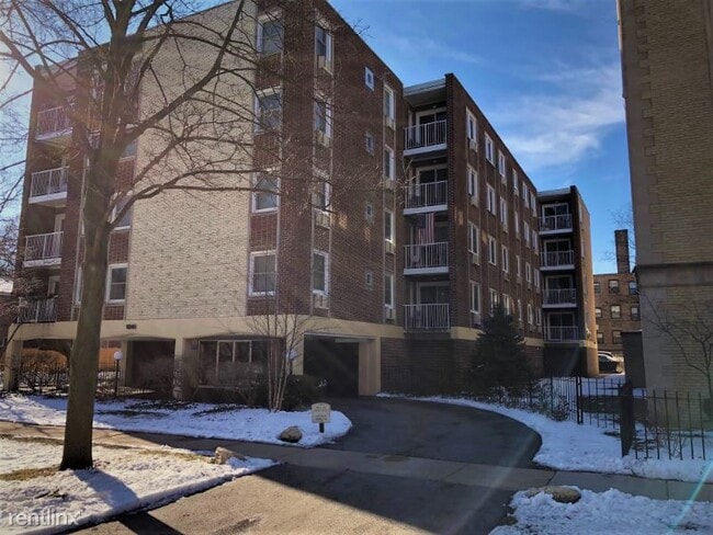 Building Photo - 1310 Maple Ave