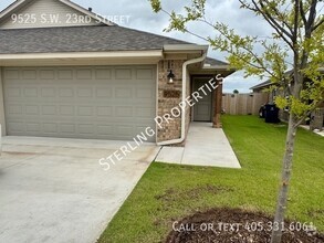 Building Photo - 9525 SW 23rd St