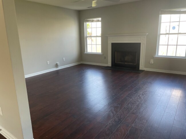 Building Photo - 1621 Brown Owl Dr
