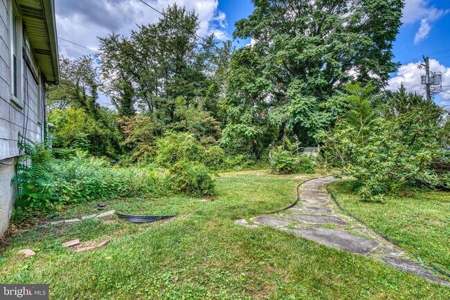 Building Photo - 2906 Echodale Ave