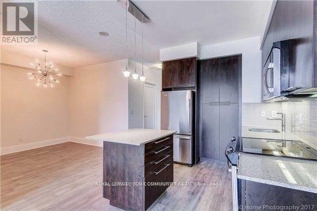 Photo du bâtiment - 25 Broadway Ave