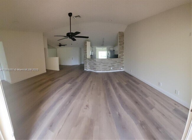 Foto del edificio - 4272 Pine Ridge Ct