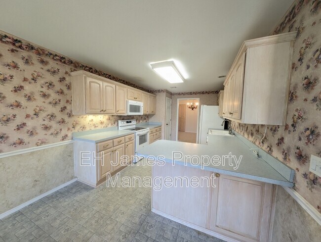 Building Photo - 6947 E 46th Pl