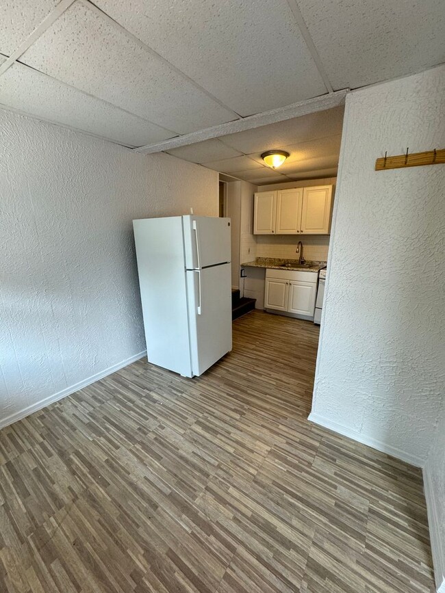 Foto del edificio - ONE BEDROOM STUDIO Apartment