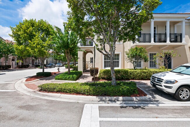 Building Photo - 870 NW 83rd Ln