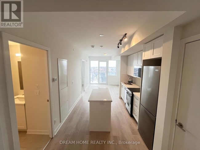 Photo du bâtiment - 15 Ellerslie Ave