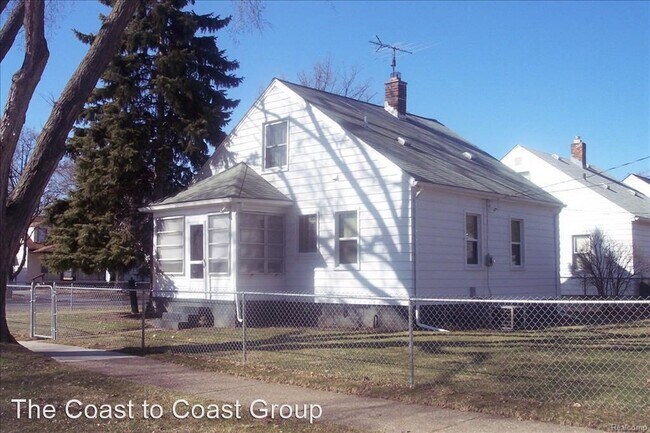 Building Photo - 3 br, 1 bath House - 19358 Beaconsfield