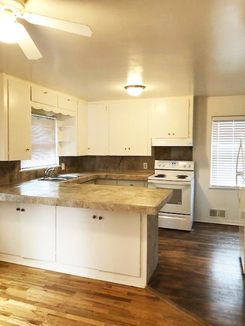 Building Photo - 3 br, 2 bath House - 1122 Bonfoy St.