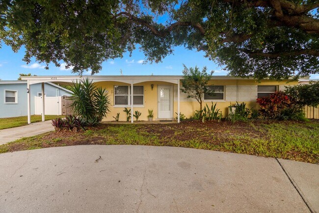 Foto del edificio - 4326 Yorkshire Drive