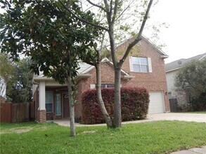 Building Photo - 13521 Shawna Dnay Dr
