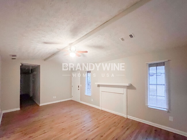 Building Photo - 5063 Springtree Ct