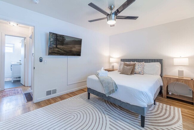 Foto del edificio - 1692 Oakhurst Ave