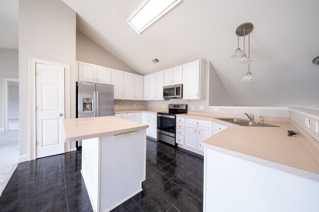 Foto del edificio - 7591 Derby Ln