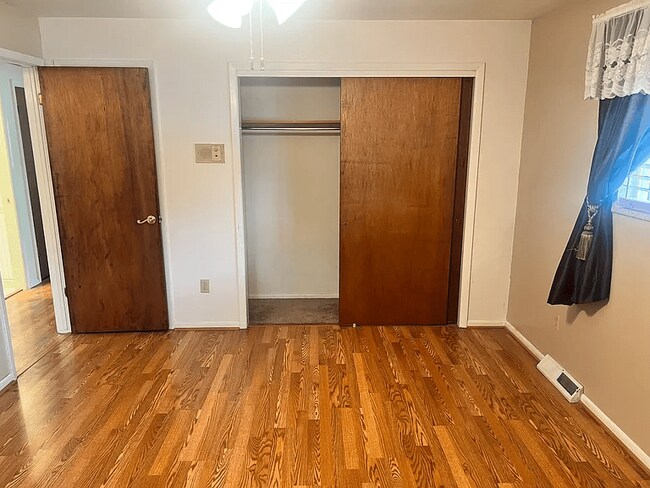 Building Photo - 1332 Torrey's Peak Dr
