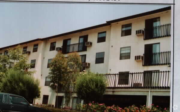 Foto del edificio - Bernardine Senior Independent Living